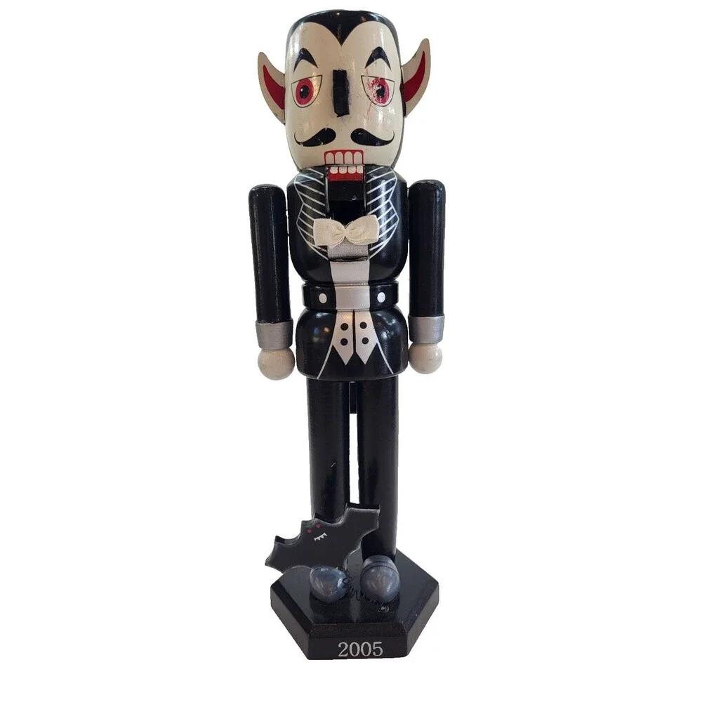 Target 2011 Limited Edition Vampire Halloween Nutcracker 14in Damaged AS-IS